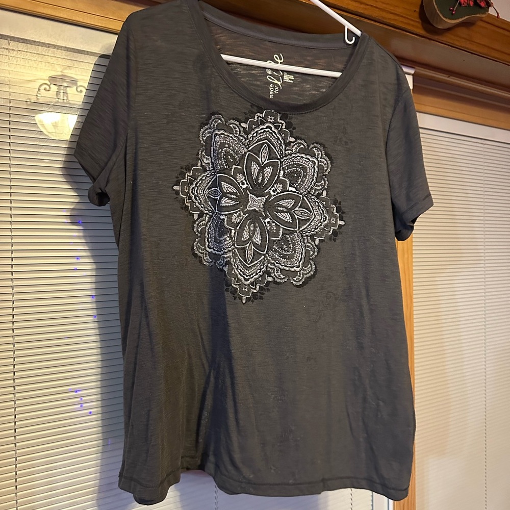 Made for Life Charcoal Short Sleeve Top with Mandala Design